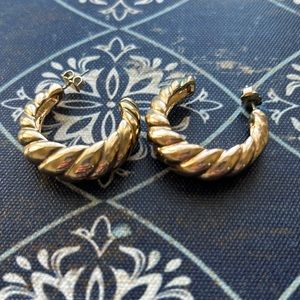 Anthro Women’s brand new gold plated thick braided earrings!